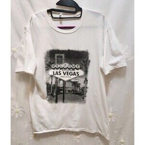 Suna Womens Large White Black T-Shirt Las Vegas Nevada Graphic Vintage City